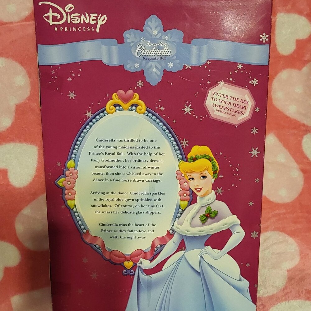 Disney Princess Snowflake CINDERELLA Porcelain Brass Key Keepsake Doll 2004 - Picture 6 of 7
